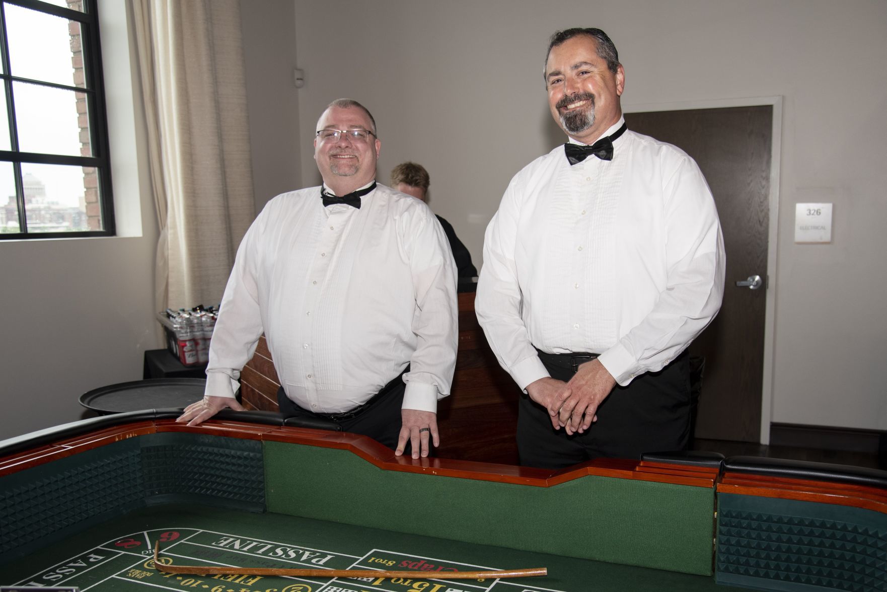 Fred Garris, Chris Mike